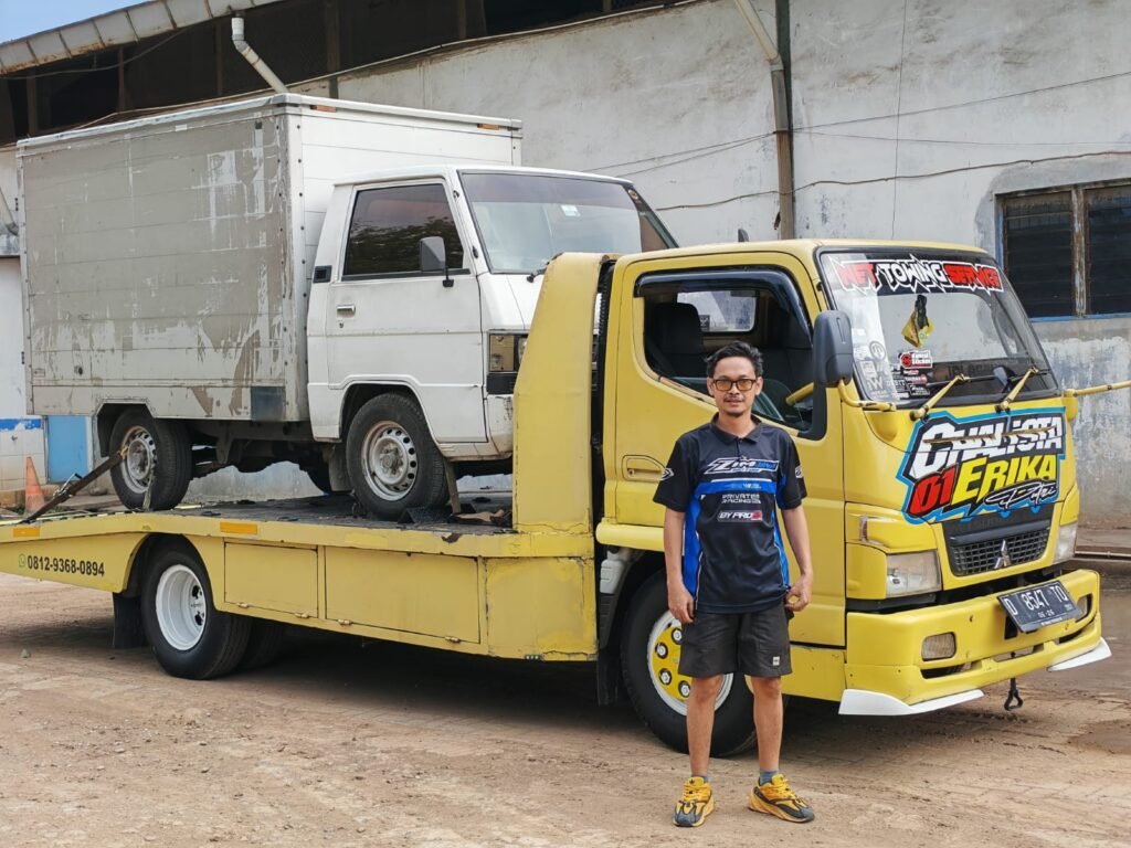 Derek mobil terdekat dengan armada towing untuk evakuasi kendaraan